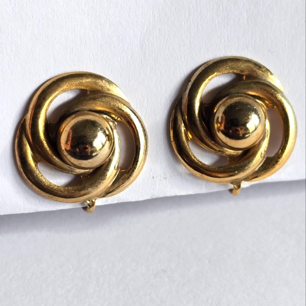 Vintage screwback earrings gold tone metal screw back
